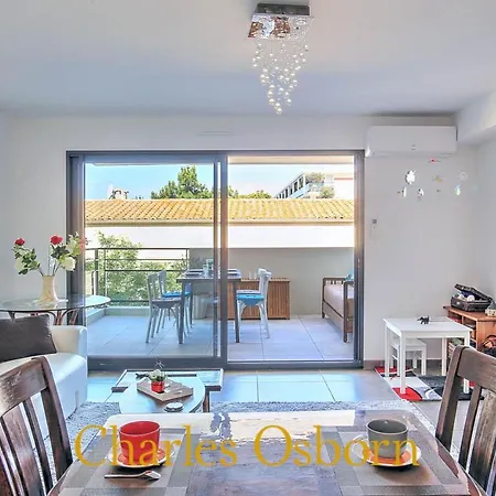 Le Lavandin 3 *, Parking Apartman