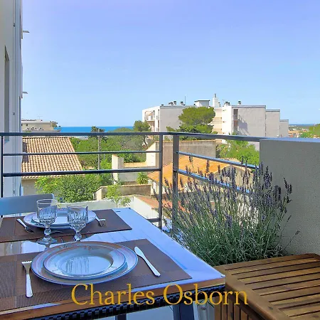 Apartman Le Lavandin 3 *, Parking