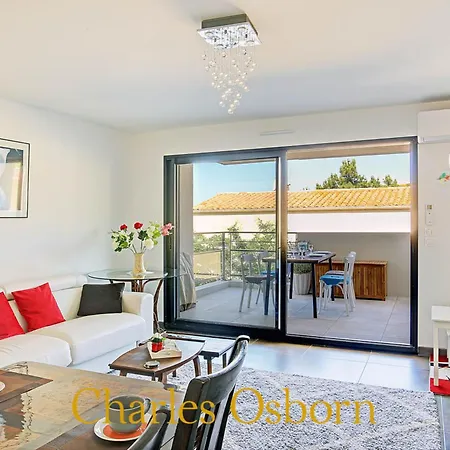 Le Lavandin 3 *, Parking * Sète