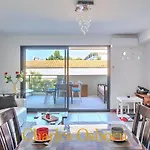 Le Lavandin 3 *, Parking Appartement
