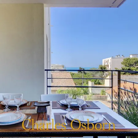 Le Lavandin 3 *, Parking شقة