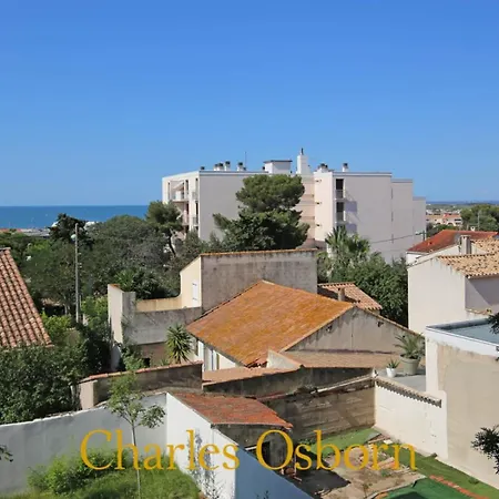 Le Lavandin 3 *, Parking Sete